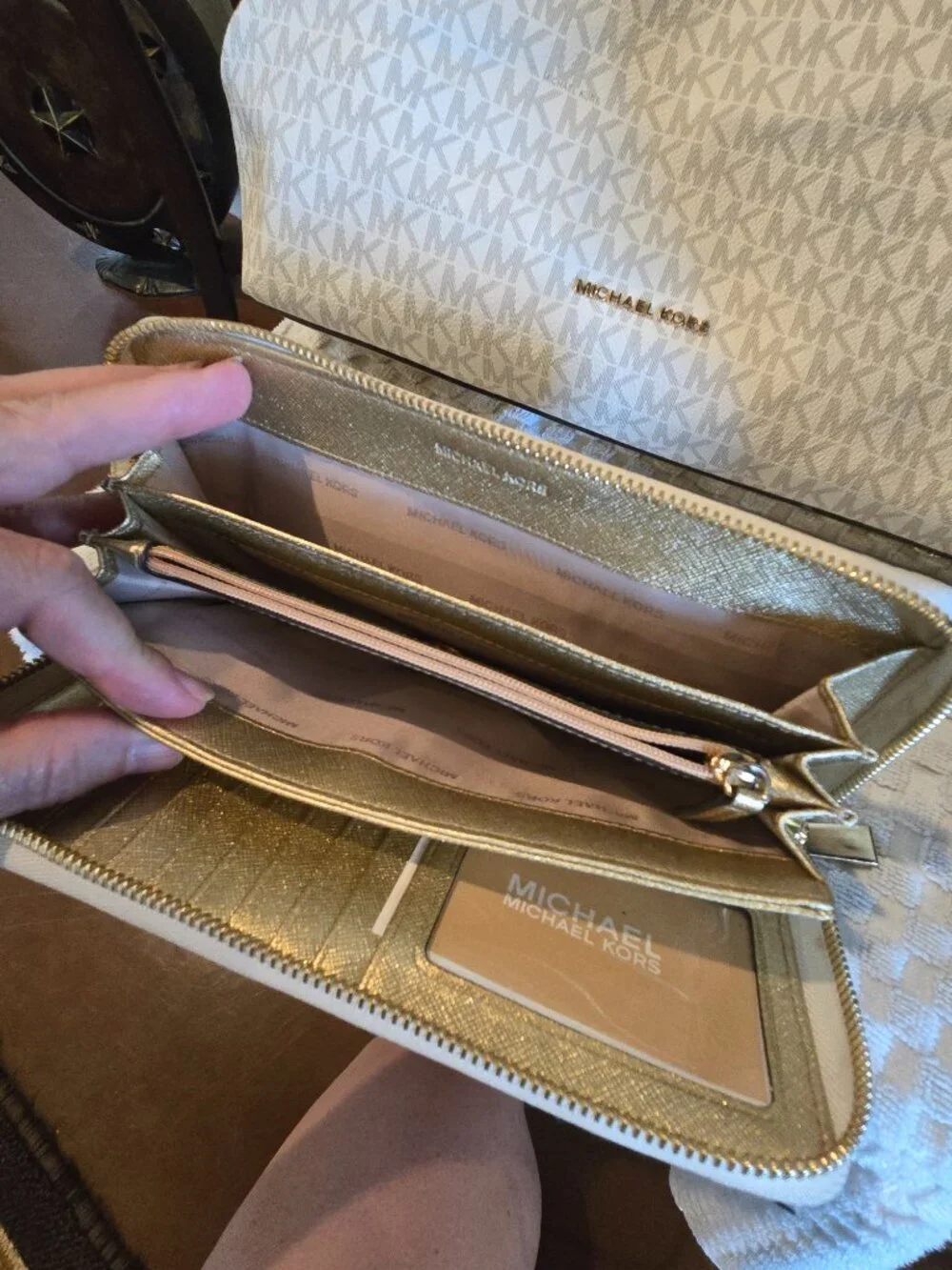 Michael Kors Raven Large Tote Beige/Gold Metallic, Zip Snap, Wallet Included